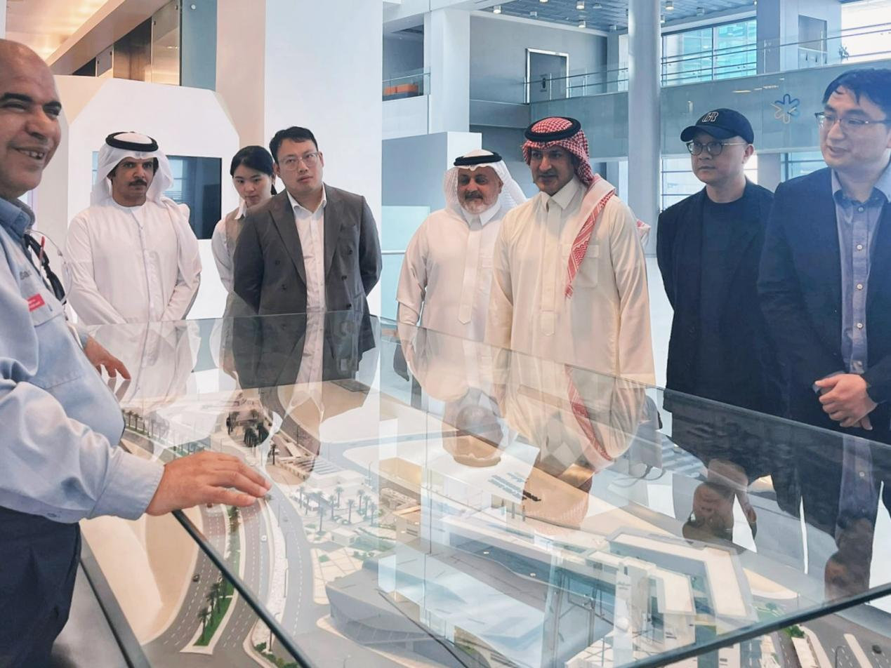 全筑中东代表一行参观SABIC Home of Innovation2.png